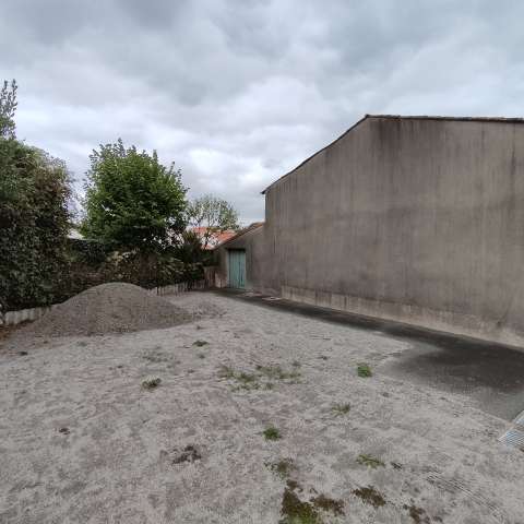 COTÉ DU BATIMENT_1024.jpg