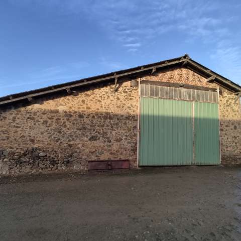 HANGAR POTENTIEL EN PLUS AUTRE VUE_1024.jpg